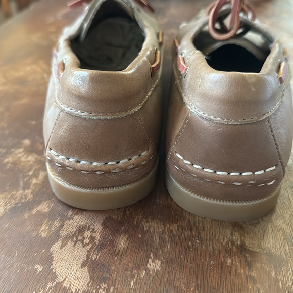 New With Out Box Never Worn Brown St. John’s Bay Boat Shoes. Size 9 1/2. - Picture 6 of 7